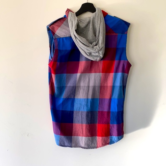 Forever 21 Cut Off Shirt - Picture 2 of 3